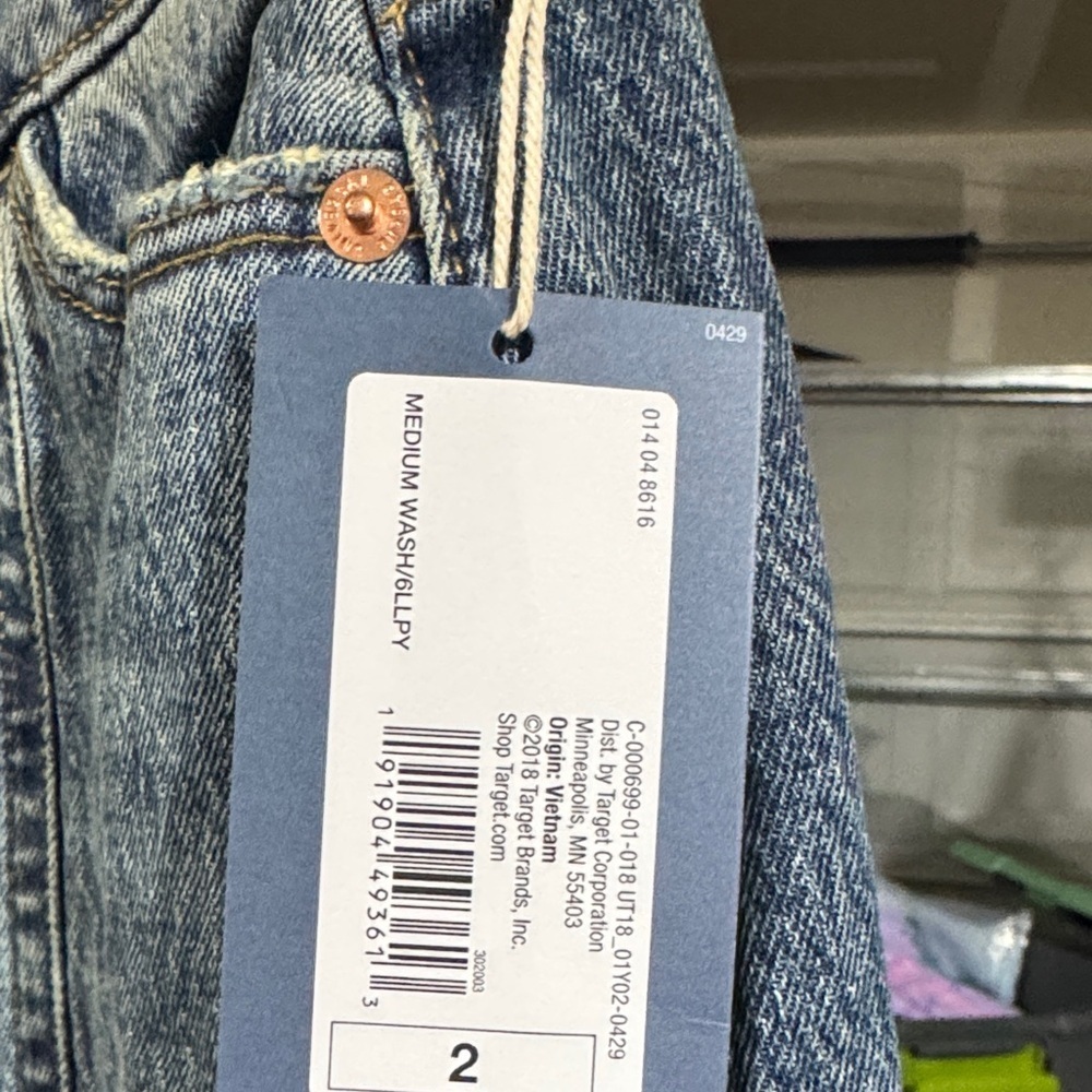 Size 2 Universal Thread Vintage stretch jeans - Picture 2 of 6